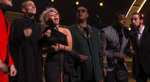 Why isn't Stevie in front?